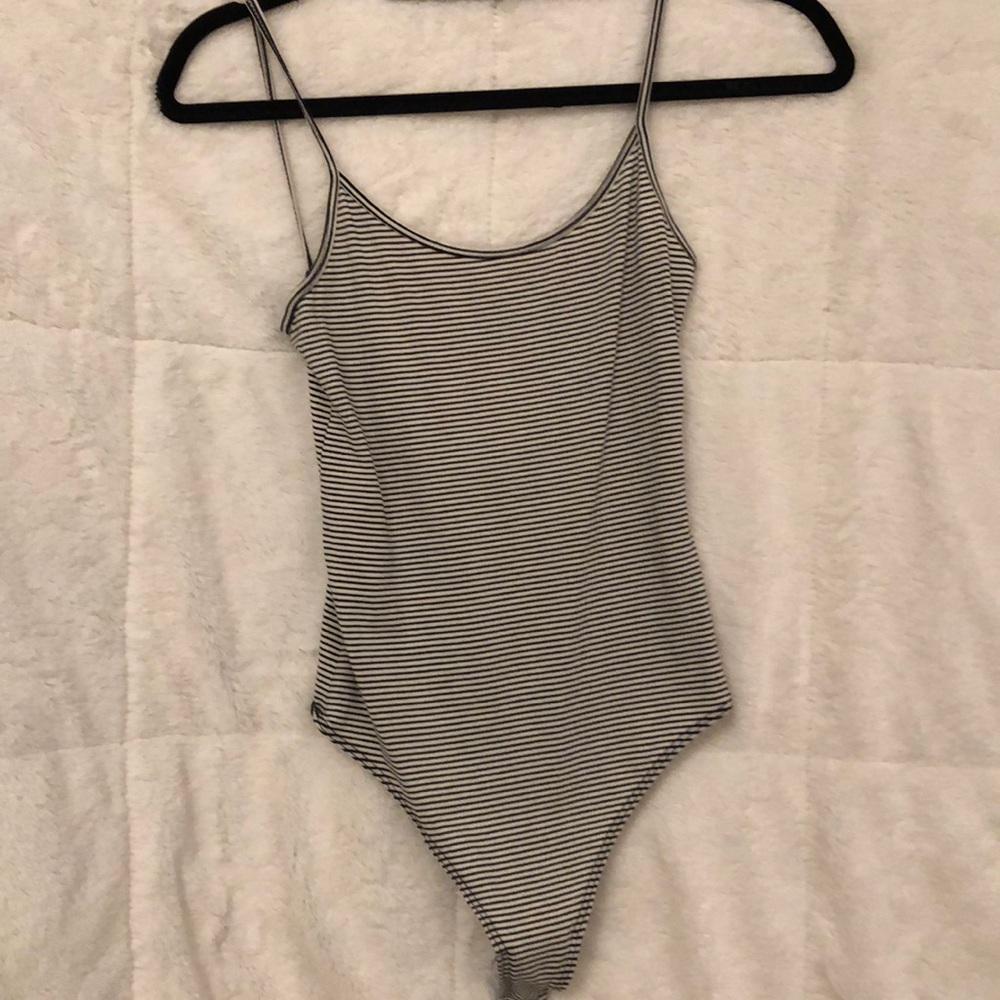 BRANDY MELVILLE BODY SUIT